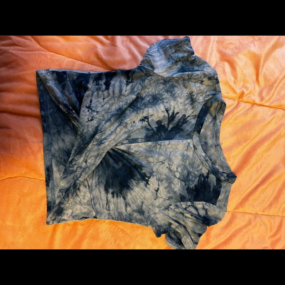 SHEIN cropped t shirt